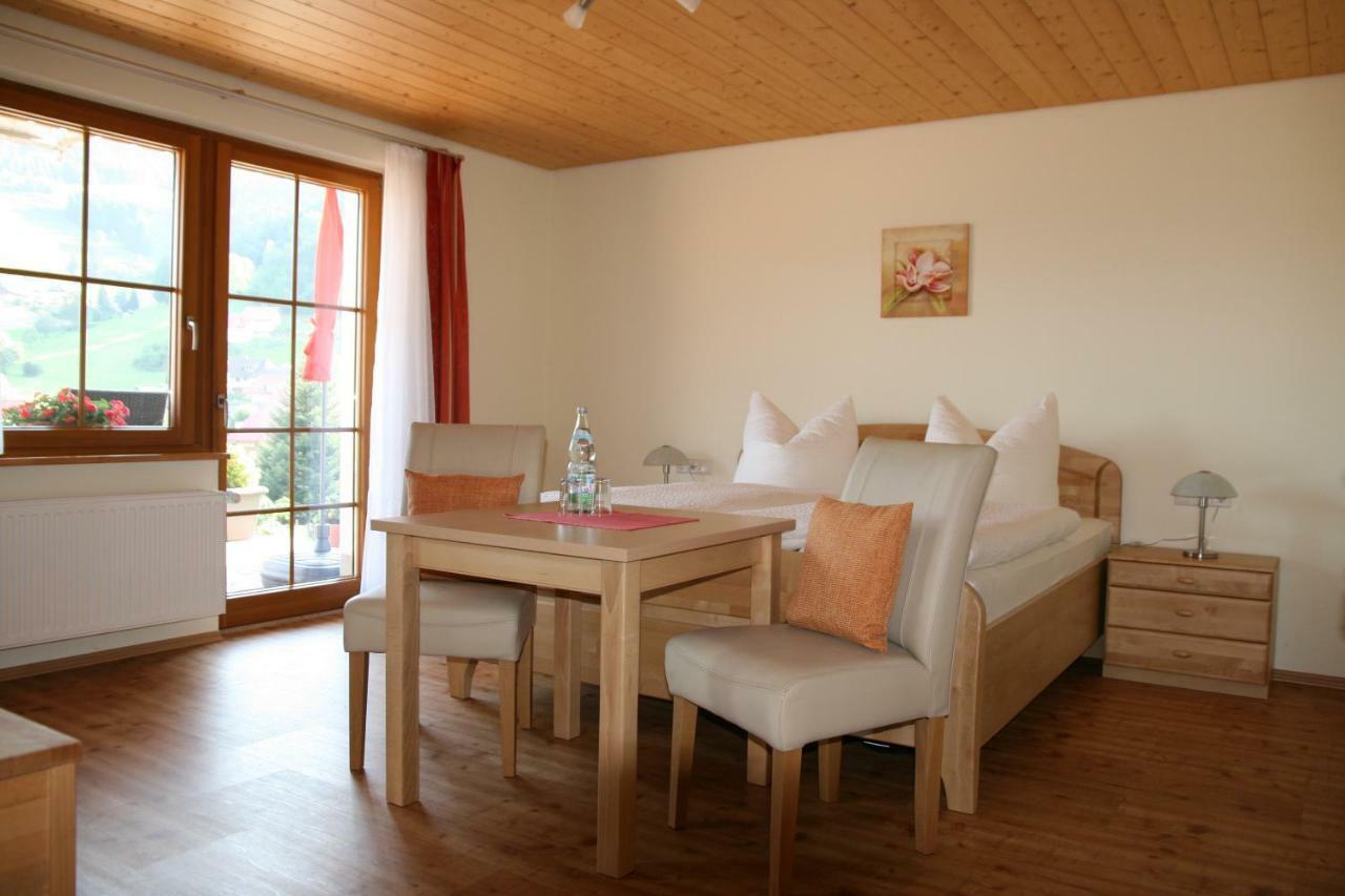 Gaestehaus Sonnhalde Wieden Esterno foto